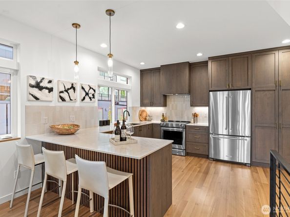 311 17th Avenue E, Seattle WA 98112