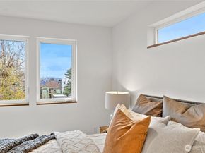 311 17th Avenue E, Seattle WA 98112