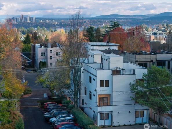 311 17th Avenue E, Seattle WA 98112