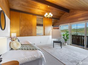 14026 Riviera Place NE, Seattle WA 98125