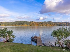 14026 Riviera Place NE, Seattle WA 98125