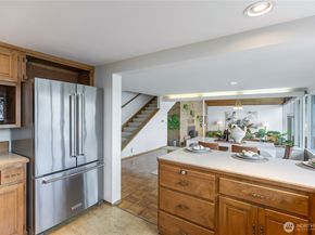 14026 Riviera Place NE, Seattle WA 98125