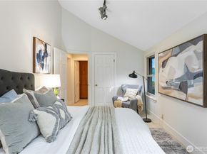 14026 Riviera Place NE, Seattle WA 98125