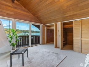 14026 Riviera Place NE, Seattle WA 98125