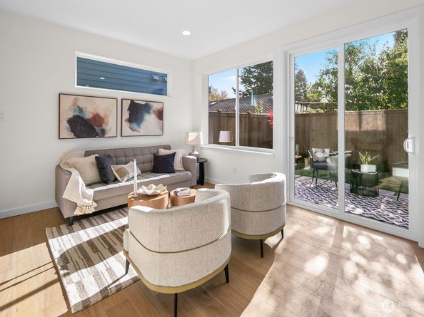 10045 8th Avenue NW, Seattle WA 98177