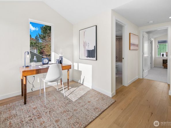 10045 8th Avenue NW, Seattle WA 98177