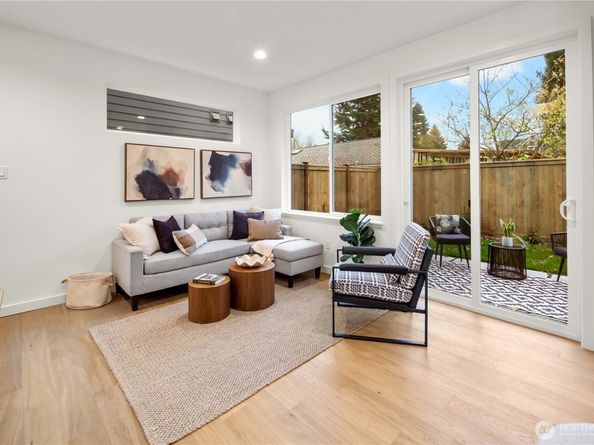 10045 8th Avenue NW, Seattle WA 98177