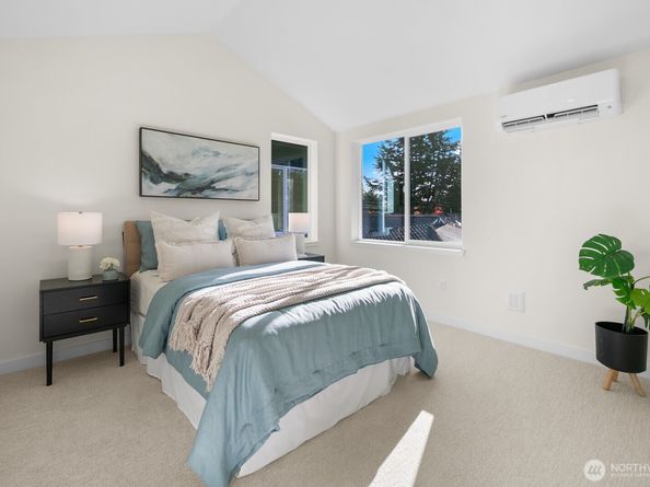 10045 8th Avenue NW, Seattle WA 98177