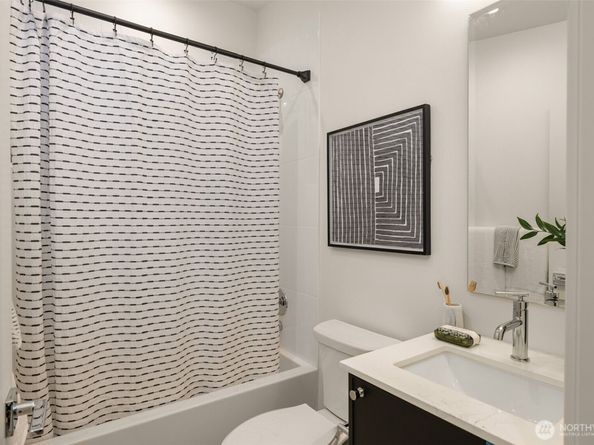 4411 21st Avenue SW, Seattle WA 98106