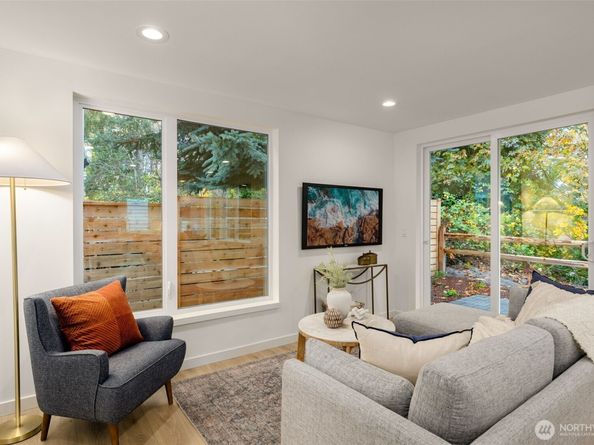 4411 21st Avenue SW, Seattle WA 98106