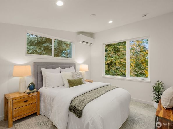 4411 21st Avenue SW, Seattle WA 98106