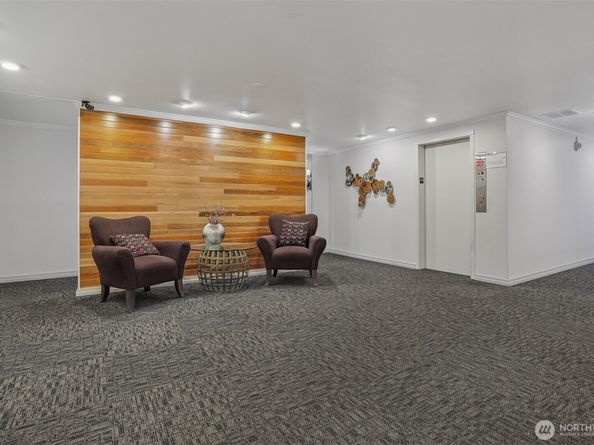 3717 Beach Drive SW 214, Seattle WA 98116