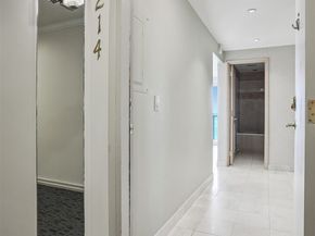 3717 Beach Drive SW 214, Seattle WA 98116