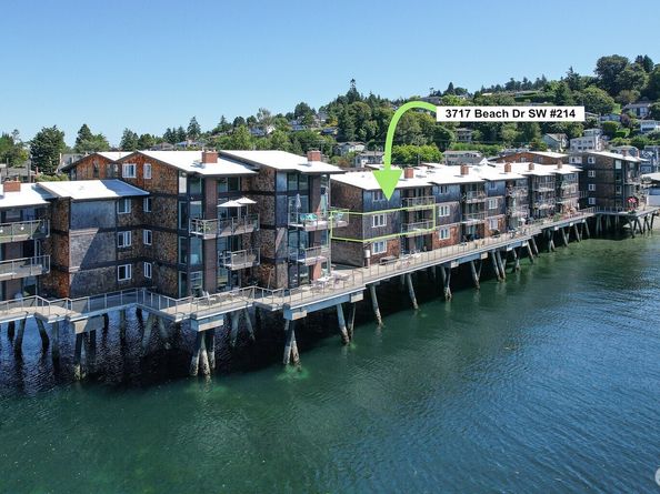 3717 Beach Drive SW 214, Seattle WA 98116