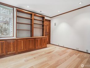 3717 Beach Drive SW 214, Seattle WA 98116