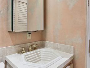 3717 Beach Drive SW 214, Seattle WA 98116