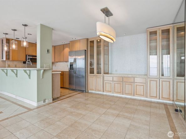 3717 Beach Drive SW 214, Seattle WA 98116