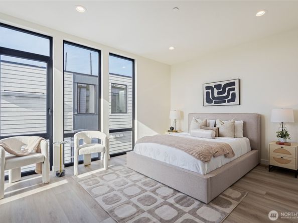 11231 Greenwood Avenue N A, Seattle WA 98133