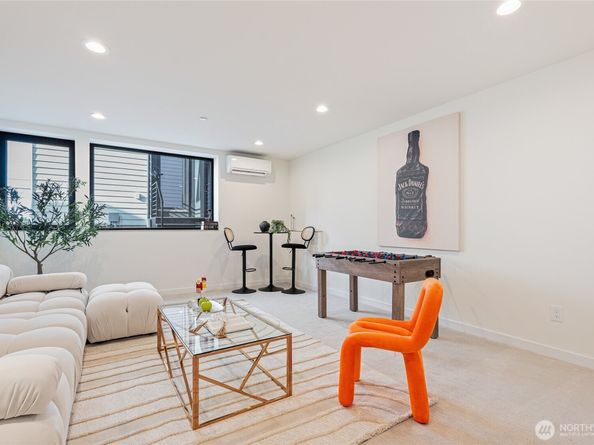 11231 Greenwood Avenue N A, Seattle WA 98133