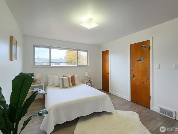 11144 Woodward Avenue S, Seattle WA 98178