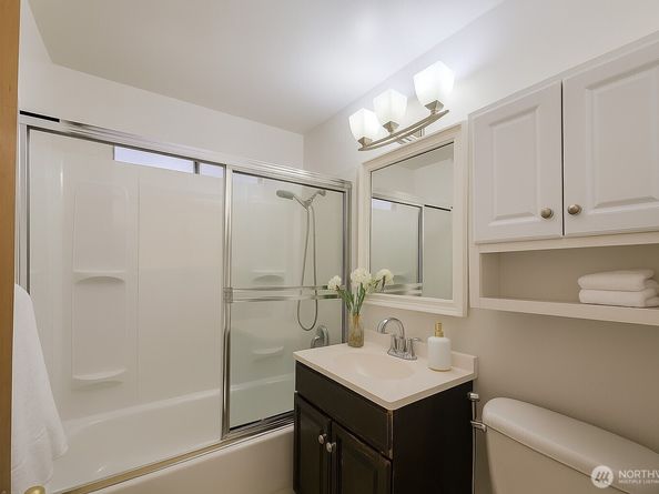 11144 Woodward Avenue S, Seattle WA 98178