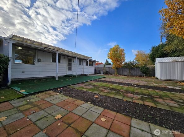 11144 Woodward Avenue S, Seattle WA 98178