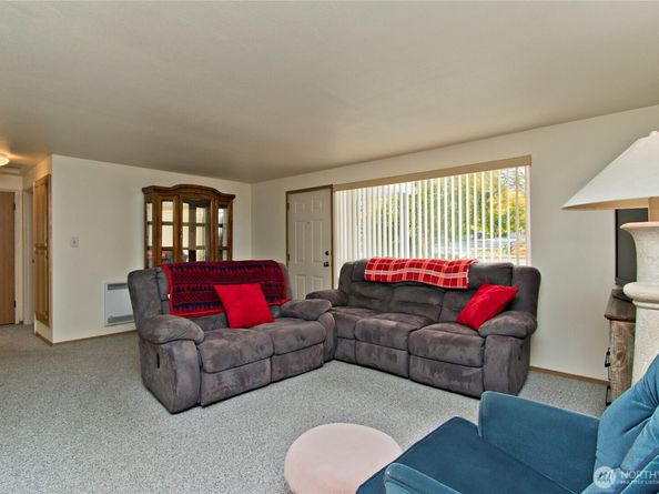 22909 59th Avenue W, Mountlake Terrace WA 98043