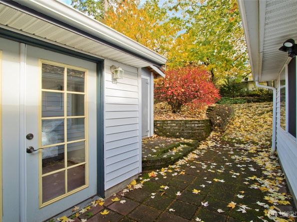 22909 59th Avenue W, Mountlake Terrace WA 98043