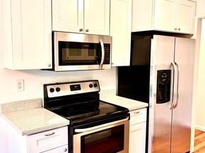 19414 Aurora Avenue N 107, Shoreline WA 98133