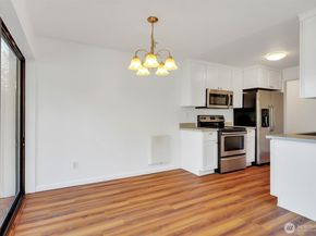 19414 Aurora Avenue N 107, Shoreline WA 98133