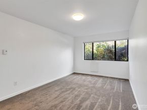 19414 Aurora Avenue N 107, Shoreline WA 98133