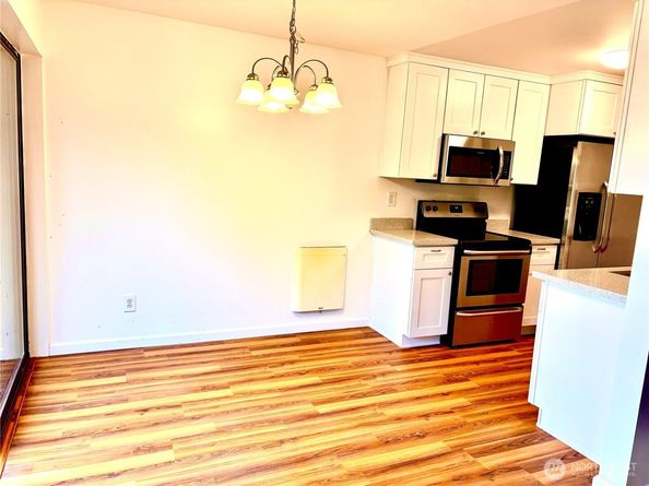 19414 Aurora Avenue N 107, Shoreline WA 98133