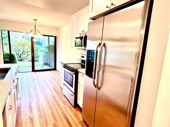 19414 Aurora Avenue N 107, Shoreline WA 98133