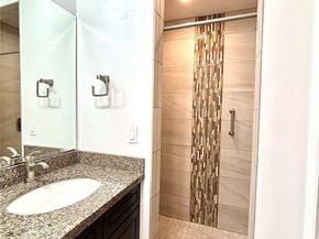 19414 Aurora Avenue N 107, Shoreline WA 98133