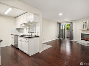 14200 NE 171st Street E105, Woodinville WA 98072