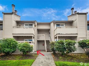 14200 NE 171st Street E105, Woodinville WA 98072