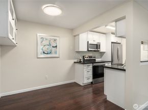 14200 NE 171st Street E105, Woodinville WA 98072