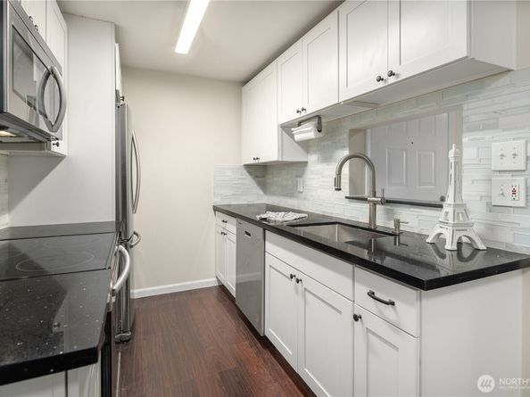 14200 NE 171st Street E105, Woodinville WA 98072