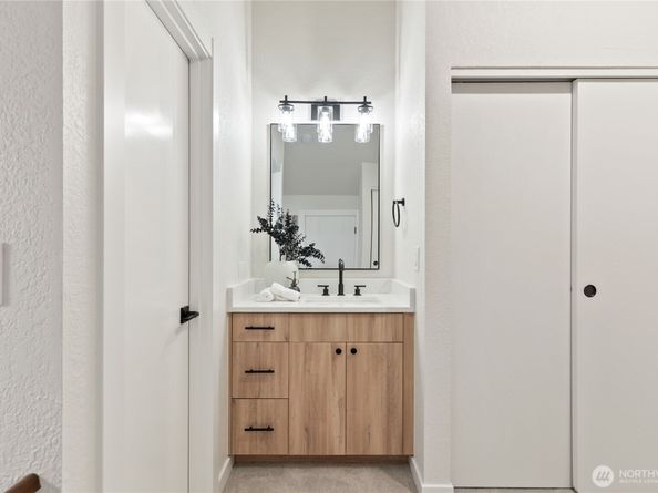 155 S 330th Street D, Federal Way WA 98003