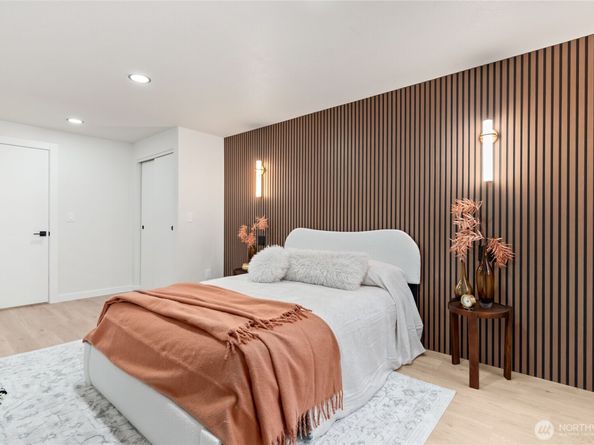 155 S 330th Street D, Federal Way WA 98003