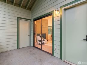 155 S 330th Street D, Federal Way WA 98003