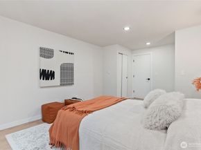 155 S 330th Street D, Federal Way WA 98003