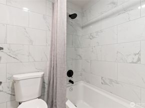 155 S 330th Street D, Federal Way WA 98003