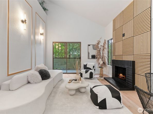 155 S 330th Street D, Federal Way WA 98003