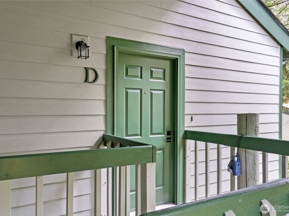 155 S 330th Street D, Federal Way WA 98003