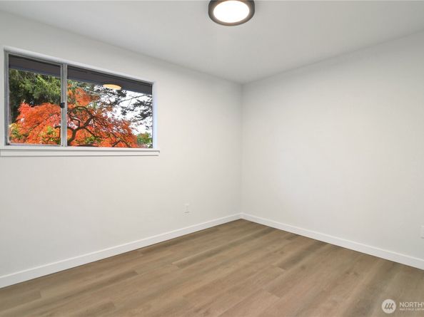 120 NE 166th Street, Shoreline WA 98155