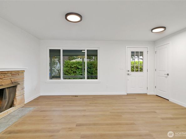 120 NE 166th Street, Shoreline WA 98155