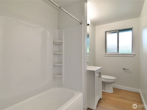 120 NE 166th Street, Shoreline WA 98155