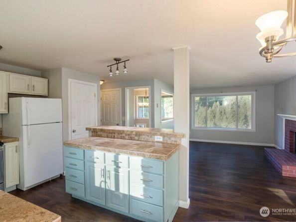 27017 Tamsen Avenue NW, Poulsbo WA 98370