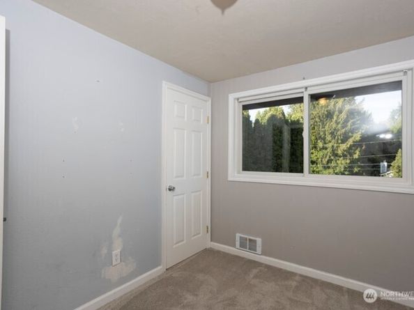 27017 Tamsen Avenue NW, Poulsbo WA 98370